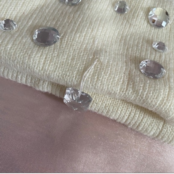 Beanie with gems - Picture 3 of 3